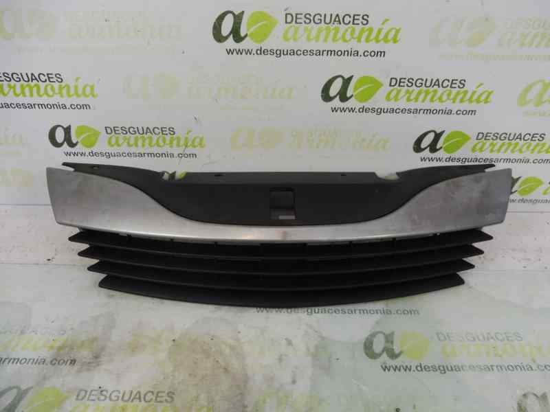 Recambio de rejilla delantera para renault laguna ii (bg0) privilege referencia OEM IAM 8200390126  