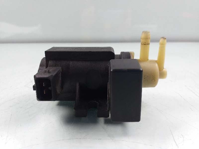 Recambio de valvula aire adicional para opel insignia berlina sportive 4x4 referencia OEM IAM 55563534 70142001 