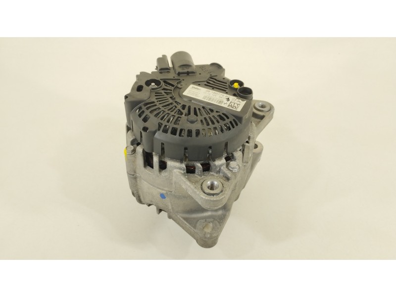 Recambio de alternador para peugeot 208 access referencia OEM IAM 9818677980 2713135A TG12C261