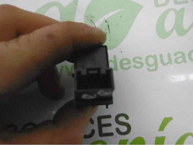 Recambio de mando elevalunas delantero derecho para seat leon (5f1) style connect plus referencia OEM IAM 5G0959855P  