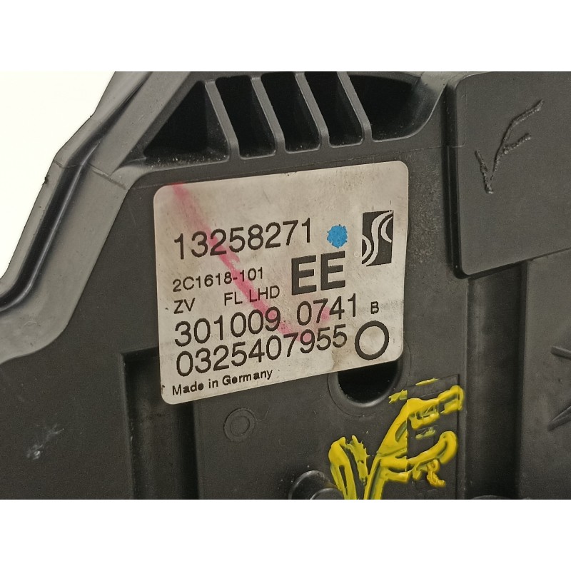Recambio de cerradura puerta delantera izquierda para opel corsa d catch me referencia OEM IAM 13258271  