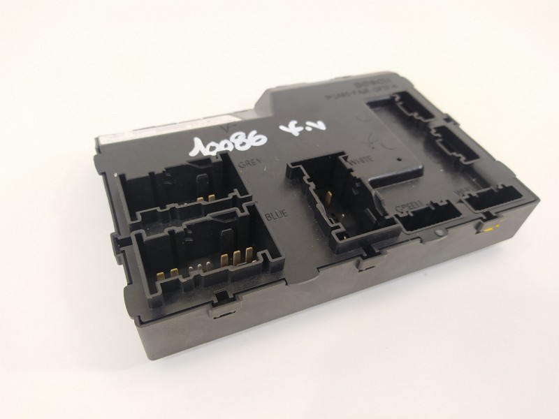 Recambio de modulo electronico para ford fiesta (cb1) ambiente referencia OEM IAM 8V5115K600CJ  