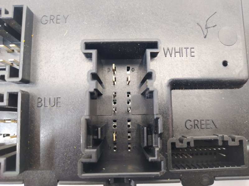 Recambio de modulo electronico para ford fiesta (cb1) ambiente referencia OEM IAM 8V5115K600CJ  