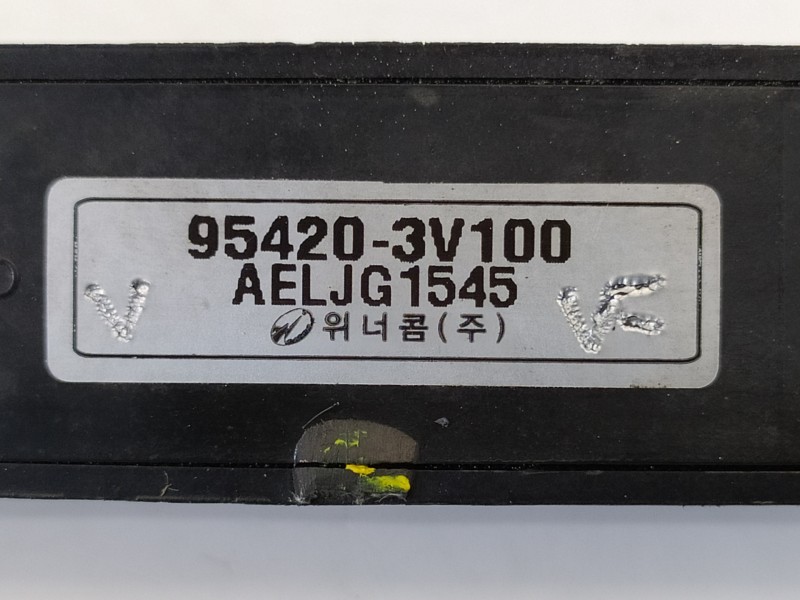 Recambio de antena para hyundai i40 cw tecno blue referencia OEM IAM 954203V100 AELJG1545 