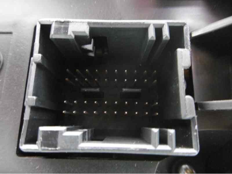 Recambio de mando climatizador para alfa romeo mito (145) distinctive referencia OEM IAM 156088743 A83021900 