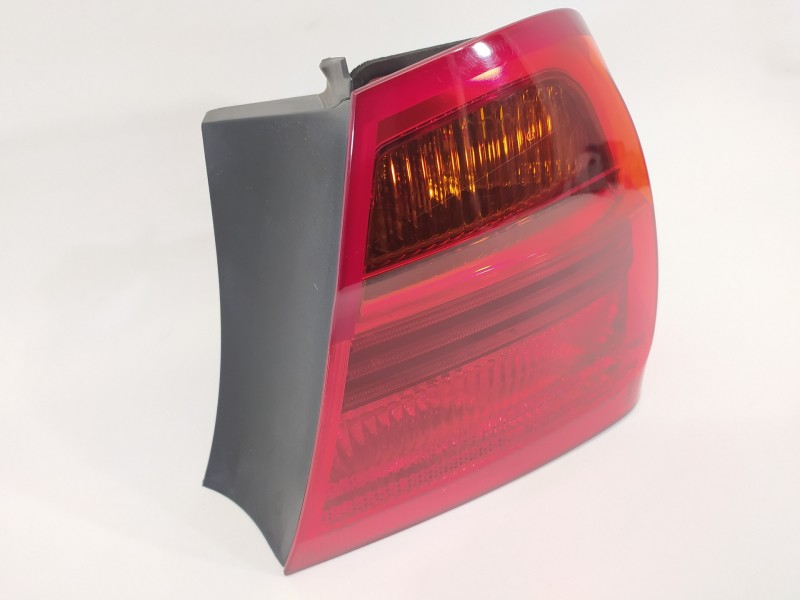 Recambio de piloto trasero derecho para bmw serie 3 berlina (e90) 320d referencia OEM IAM 6937458  