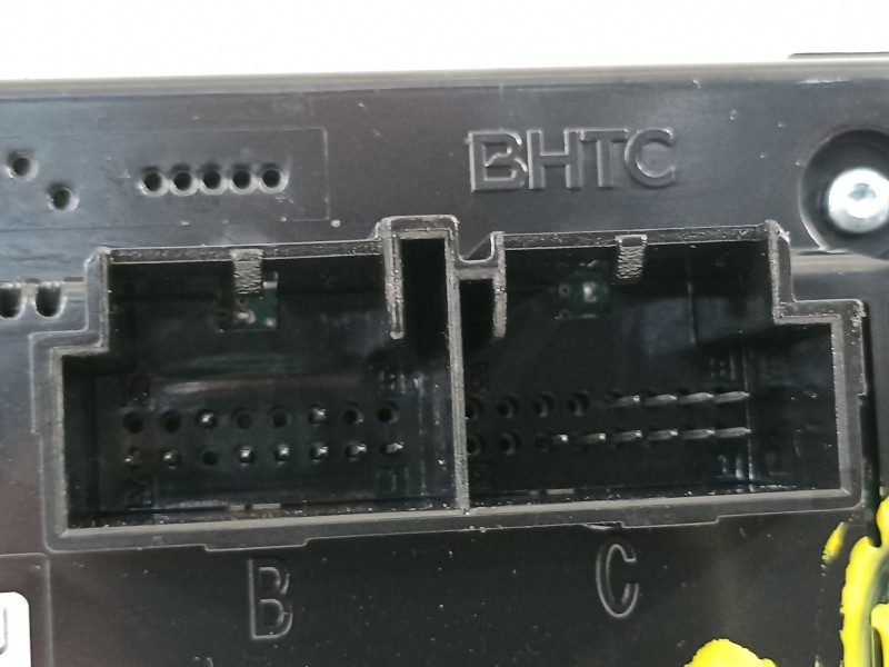 Recambio de mando climatizador para volkswagen t-roc advance referencia OEM IAM 5G0907044FC  