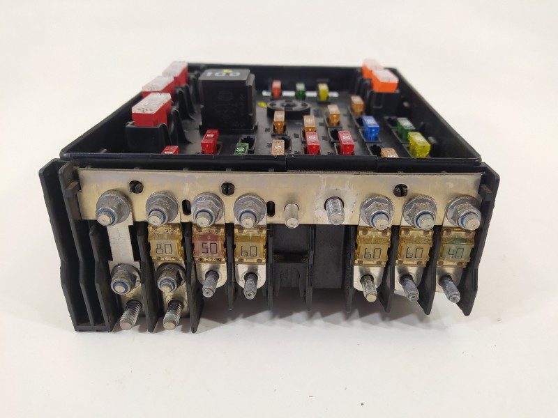 Recambio de caja reles / fusibles para volkswagen passat berlina (3c2) advance referencia OEM IAM 3C0937125  