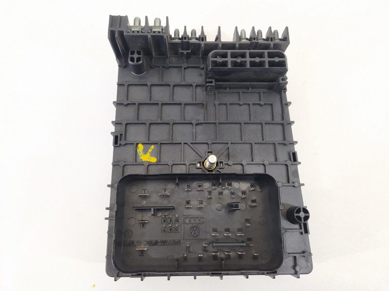 Recambio de caja reles / fusibles para volkswagen passat berlina (3c2) advance referencia OEM IAM 3C0937125  