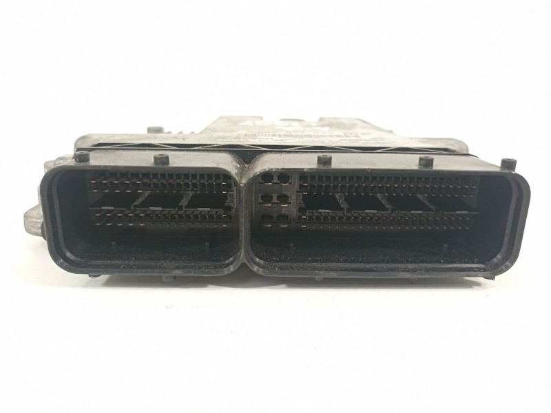 Recambio de centralita motor uce para opel insignia berlina cosmo referencia OEM IAM 55574903 0281016704 