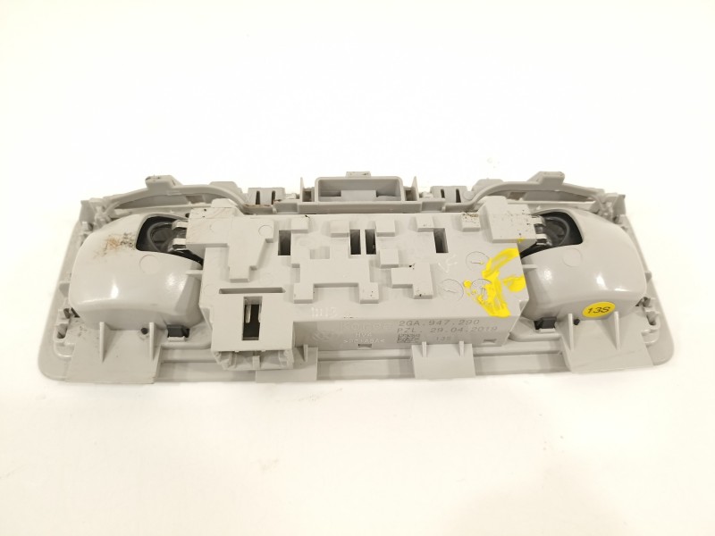 Recambio de luz interior para volkswagen t-roc advance referencia OEM IAM 2GA947290  