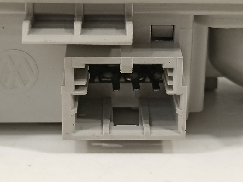 Recambio de luz interior para volkswagen t-roc advance referencia OEM IAM 2GA947290  