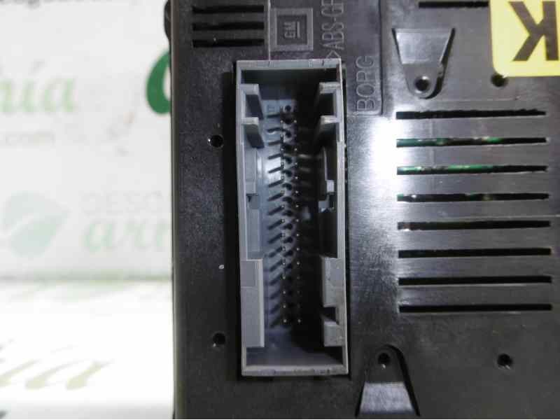 Recambio de pantalla multifuncion para opel vectra c berlina elegance referencia OEM IAM 13208184 281154230 