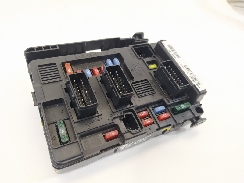 Recambio de caja reles / fusibles para citroën berlingo 1.4 600 furgón referencia OEM IAM 9650618580  