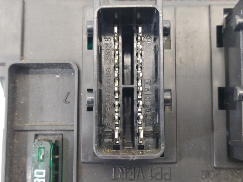 Recambio de caja reles / fusibles para citroën berlingo 1.4 600 furgón referencia OEM IAM 9650618580  