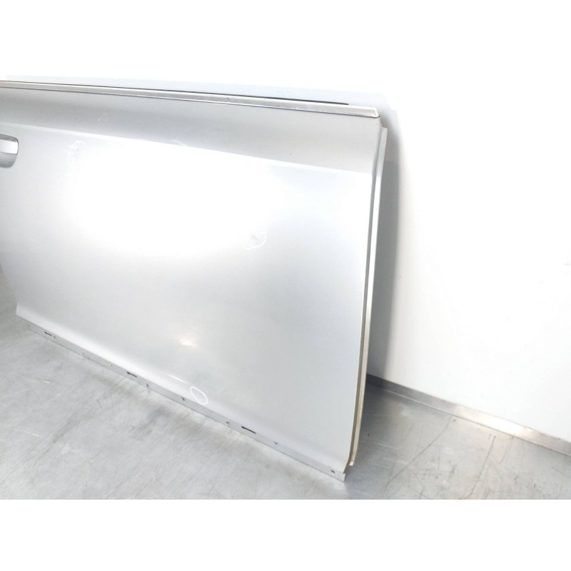 Recambio de puerta delantera derecha para audi a6 berlina (4f2) 3.0 tdi quattro (165kw) referencia OEM IAM 4F0831052F  