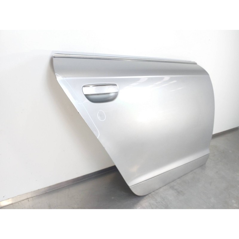 Recambio de puerta trasera derecha para audi a6 berlina (4f2) 3.0 tdi quattro (165kw) referencia OEM IAM 4F0833052G  