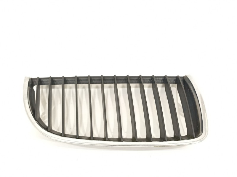 Recambio de rejilla paragolpes derecha para bmw serie 3 berlina (e90) 320d referencia OEM IAM 7120008 22405910 