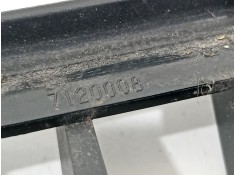 Recambio de rejilla paragolpes derecha para bmw serie 3 berlina (e90) 320d referencia OEM IAM 7120008 22405910  2