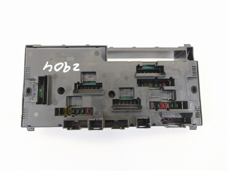 Recambio de caja reles / fusibles para bmw serie 5 touring (f11) 520d xdrive referencia OEM IAM 61149252815 825281501 9252815