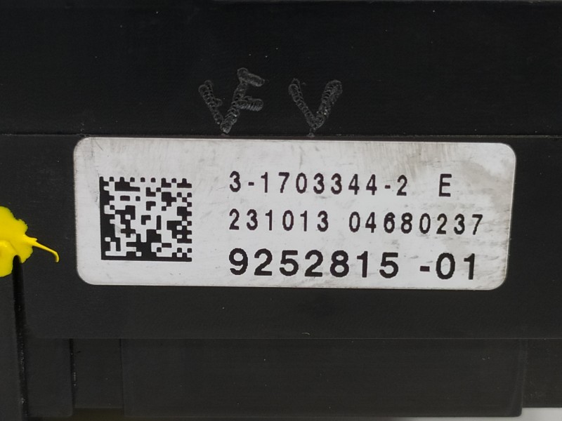 Recambio de caja reles / fusibles para bmw serie 5 touring (f11) 520d xdrive referencia OEM IAM 61149252815 825281501 9252815