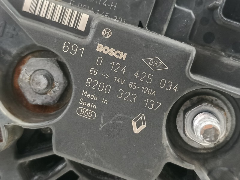 Recambio de alternador para renault clio iii confort expression referencia OEM IAM 8200323137  