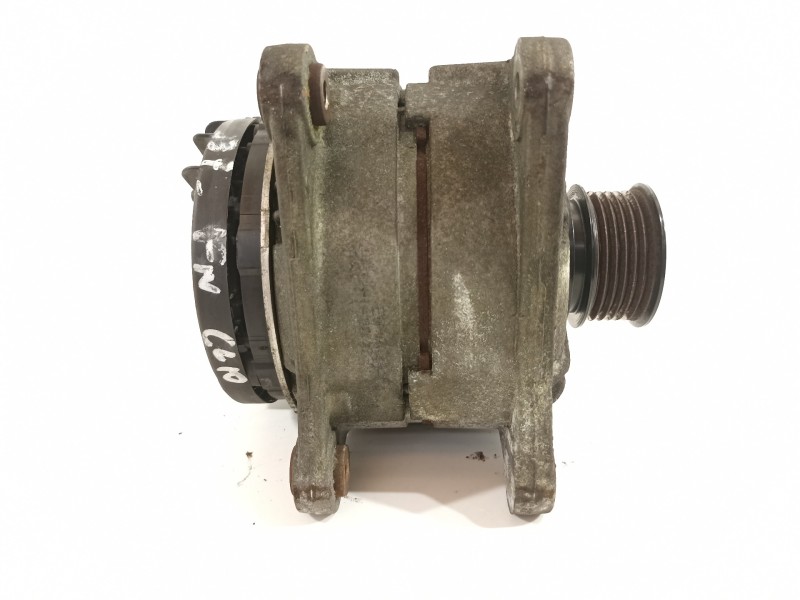 Recambio de alternador para renault clio iii confort expression referencia OEM IAM 8200323137  