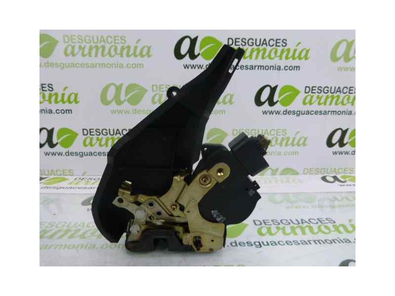 Recambio de cerradura puerta trasera izquierda para lexus is200 (gxe10) automático referencia OEM IAM   