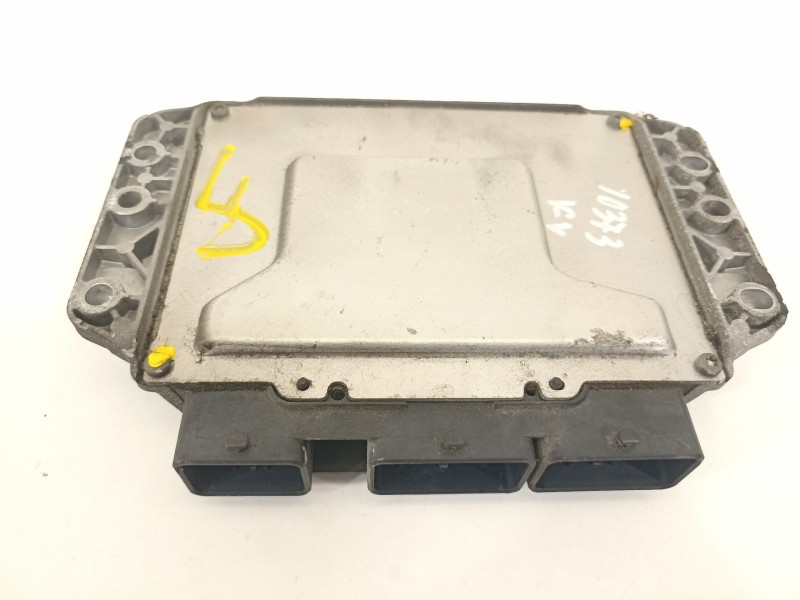 Recambio de centralita motor uce para renault clio iii confort expression referencia OEM IAM 8200504593 8200461733 