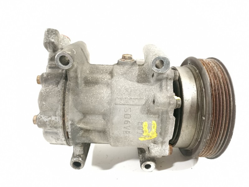 Recambio de compresor aire acondicionado para renault clio iii confort expression referencia OEM IAM 8200600122  