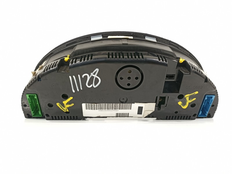 Recambio de cuadro instrumentos para audi a4 avant (8e) 2.5 tdi referencia OEM IAM 8E0920900F  