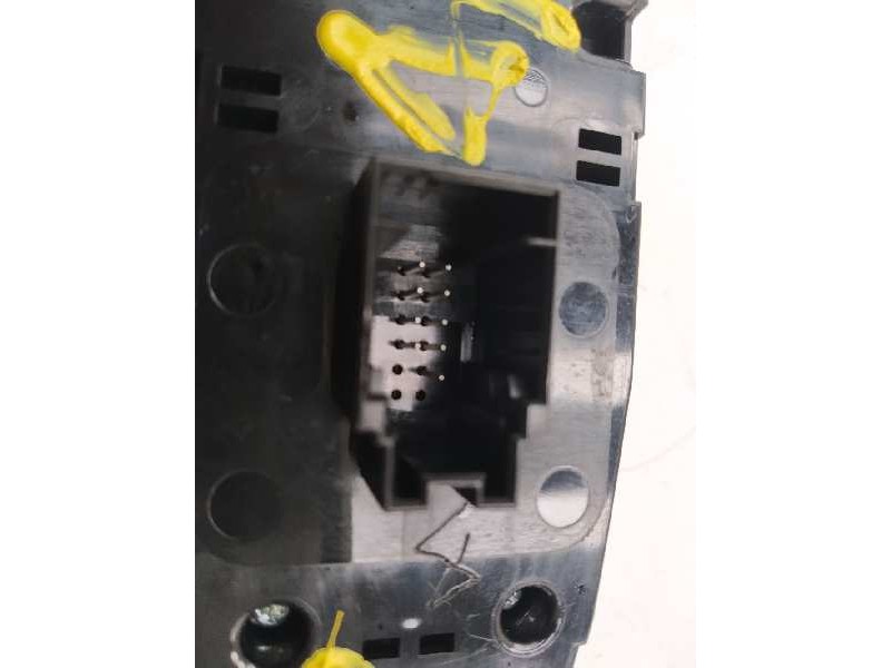 Recambio de mando elevalunas delantero izquierdo para bmw serie 5 touring (f11) 520d xdrive referencia OEM IAM 9241951 924195101