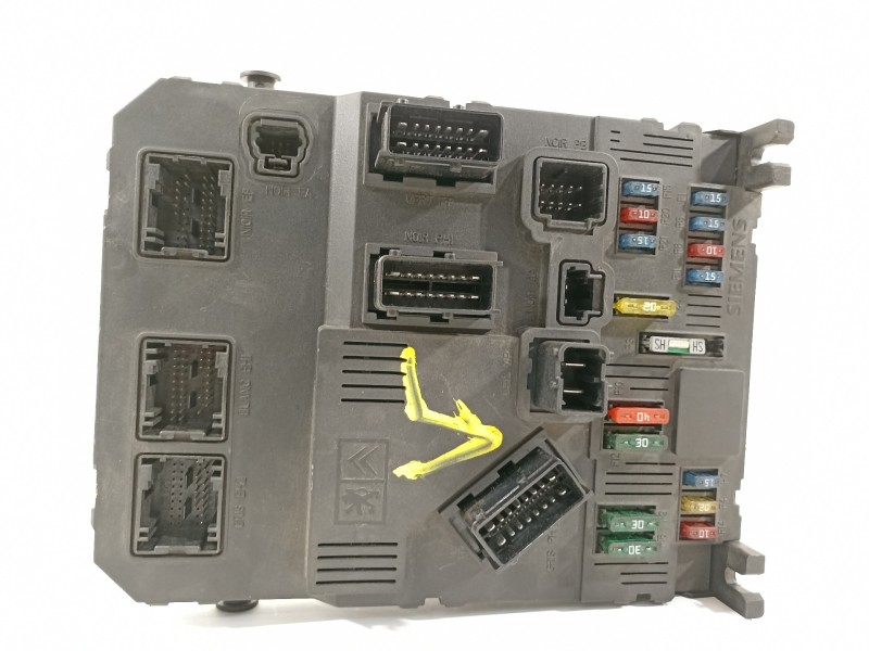 Recambio de caja reles / fusibles para citroën c3 1.4 hdi audace referencia OEM IAM 96434988880  