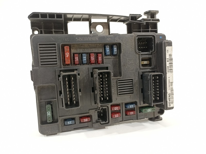 Recambio de caja reles / fusibles para citroën c3 1.4 hdi audace referencia OEM IAM 9649811480  