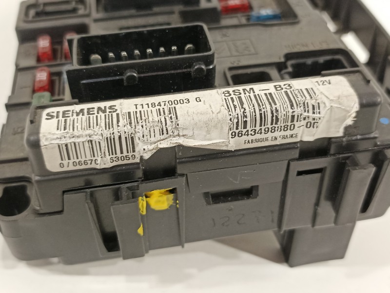 Recambio de caja reles / fusibles para citroën c3 1.4 hdi audace referencia OEM IAM 9649811480  