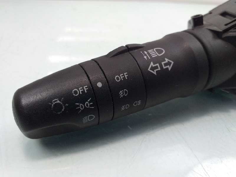 Recambio de mando luces para nissan terrano/terrano.ii (r20) avenue referencia OEM IAM 25540AV600  