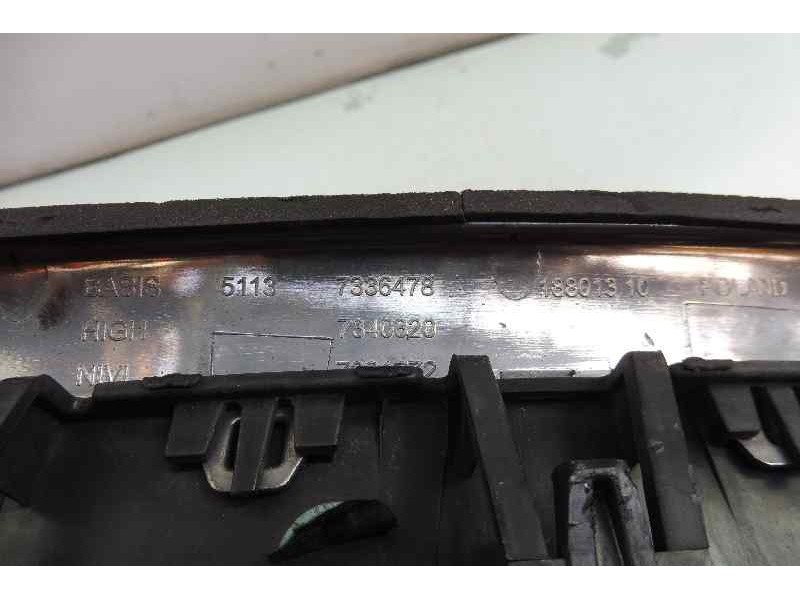 Recambio de rejilla delantera para bmw serie 5 touring (f11) 520d xdrive referencia OEM IAM 18801310 7336478 