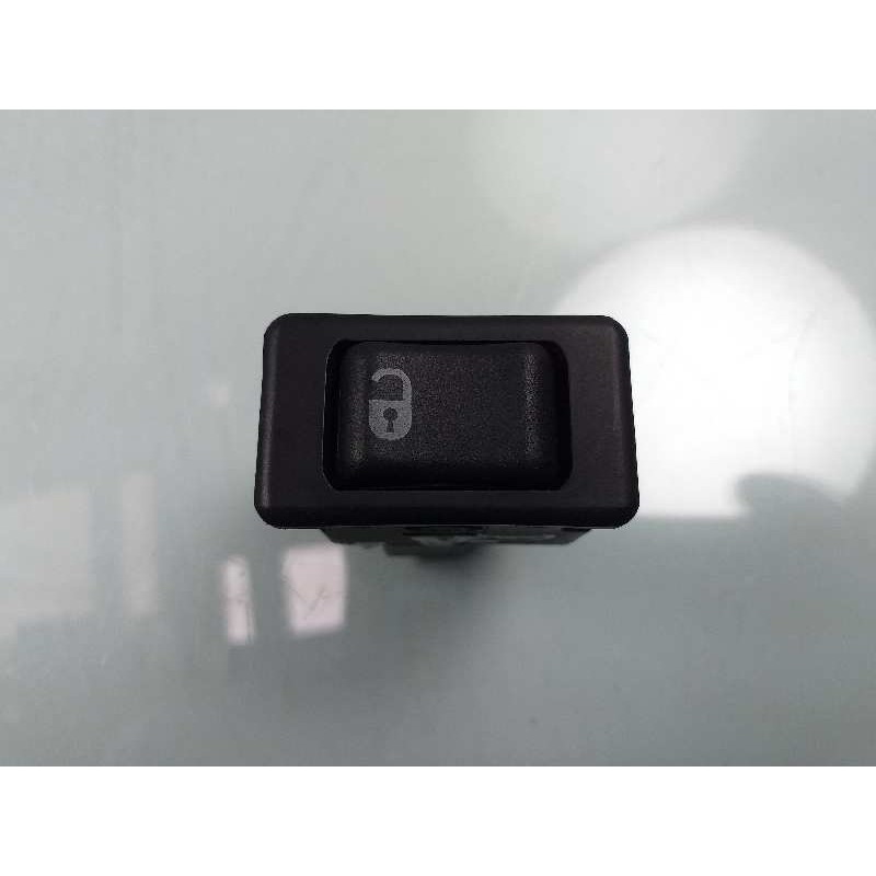 Recambio de mando multifuncion para nissan terrano/terrano.ii (r20) avenue referencia OEM IAM   