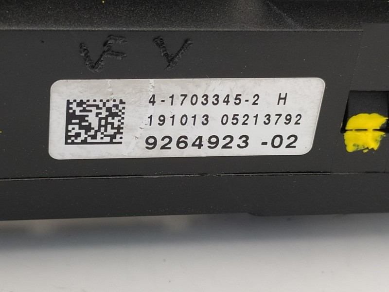 Recambio de caja reles / fusibles para bmw serie 5 touring (f11) 520d xdrive referencia OEM IAM 61149264923 926492302 9264923