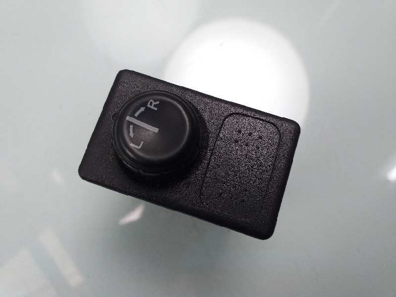 Recambio de mando retrovisor para nissan terrano/terrano.ii (r20) avenue referencia OEM IAM   