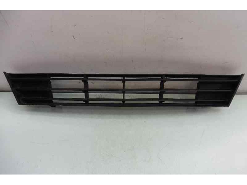 Recambio de rejilla paragolpes delantero para bmw serie 5 touring (f11) 520d xdrive referencia OEM IAM 51117331724  