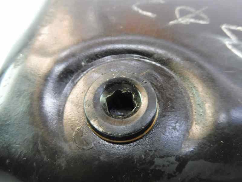Recambio de carter para peugeot 207 xs referencia OEM IAM V755048380  
