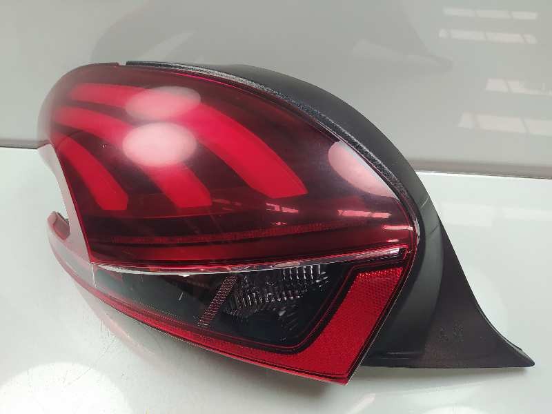 Recambio de piloto trasero izquierdo para peugeot 208 allure referencia OEM IAM 9825601280  