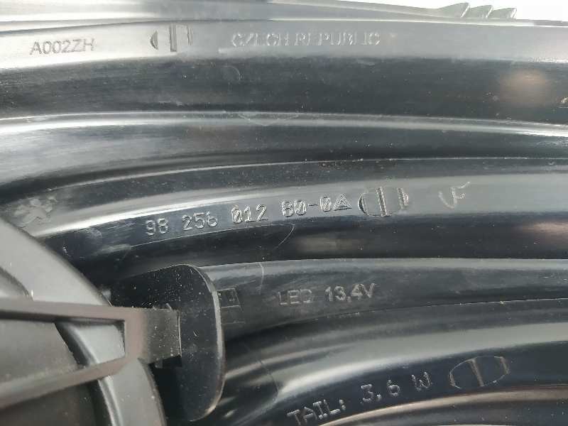 Recambio de piloto trasero izquierdo para peugeot 208 allure referencia OEM IAM 9825601280  