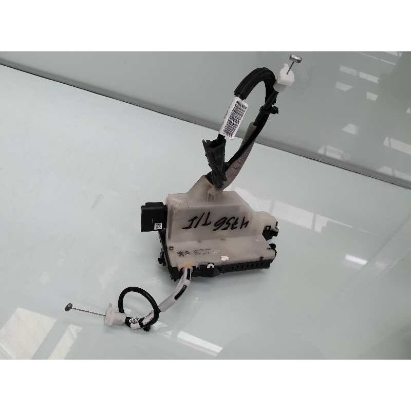 Recambio de cerradura puerta trasera izquierda para peugeot 208 allure referencia OEM IAM 9812501280  