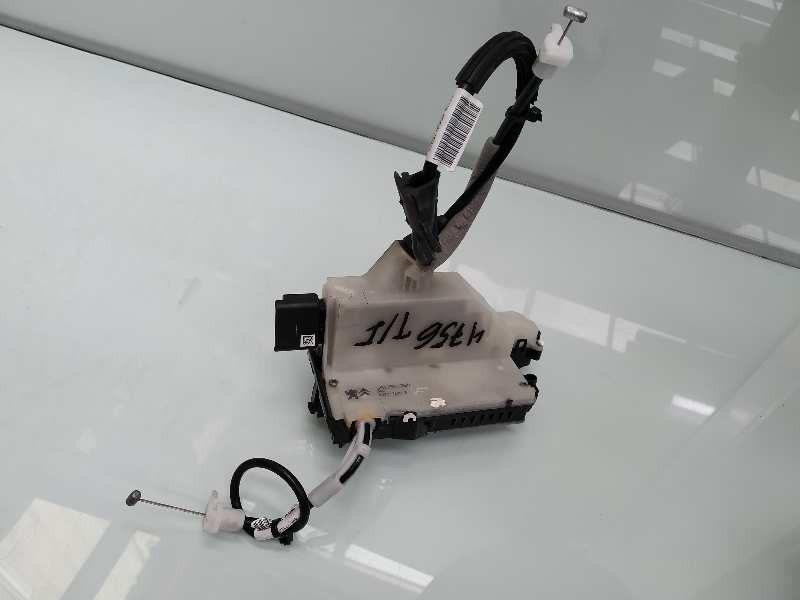 Recambio de cerradura puerta trasera izquierda para peugeot 208 allure referencia OEM IAM 9812501280  