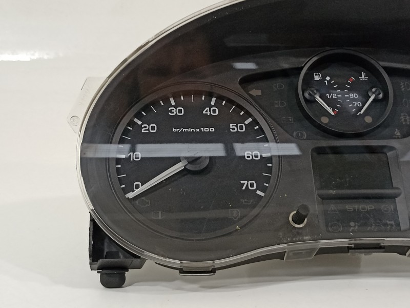 Recambio de cuadro instrumentos para peugeot partner kombi outdoor referencia OEM IAM 9666904880  