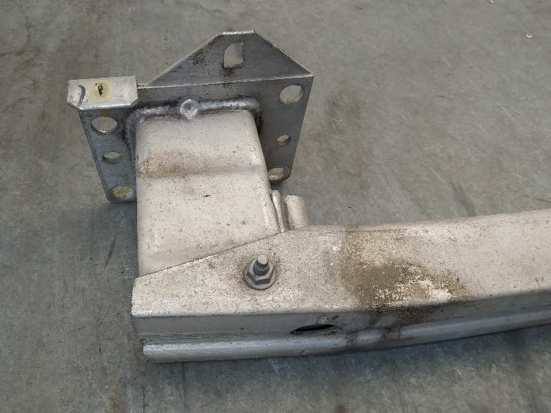 Recambio de refuerzo paragolpes delantero para peugeot 308 confort referencia OEM IAM 9656741380  