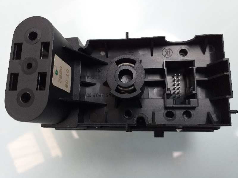 Recambio de mando luces para opel vectra c berlina club referencia OEM IAM 9185884  