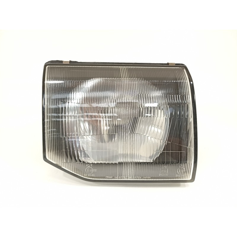 Recambio de faro derecho para mitsubishi montero (v20/v40) 2800 td aniversario (4-ptas.) referencia OEM IAM MB831068  